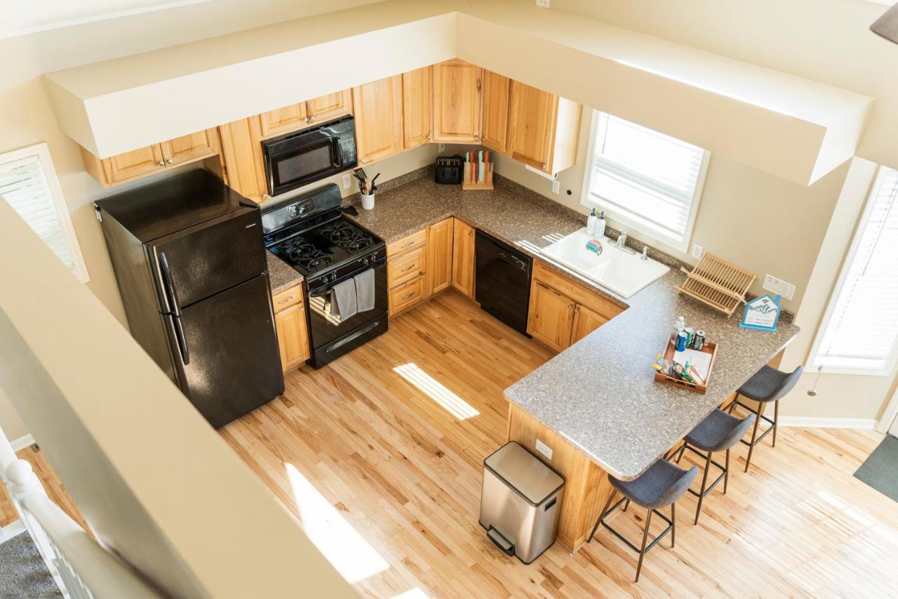 Holiday home Large 5 Bed Geneva 4 Blocks From Lake! Lake Geneva